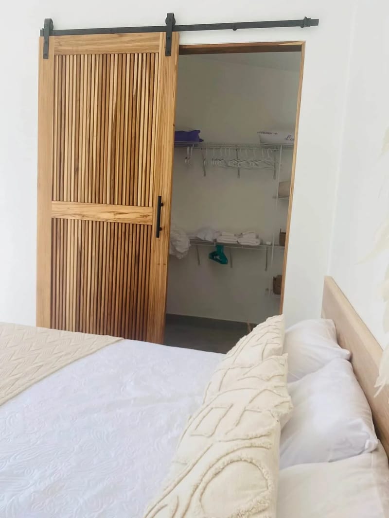 Dormitorio y espacio de almacenamiento