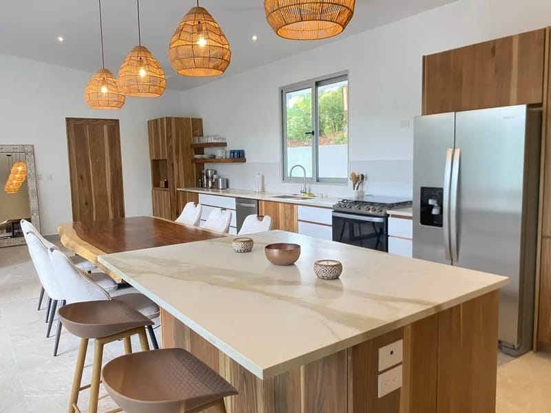 Zona de comedor y cocina