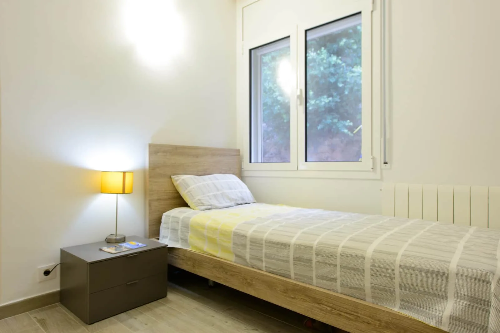 Twin bedroom