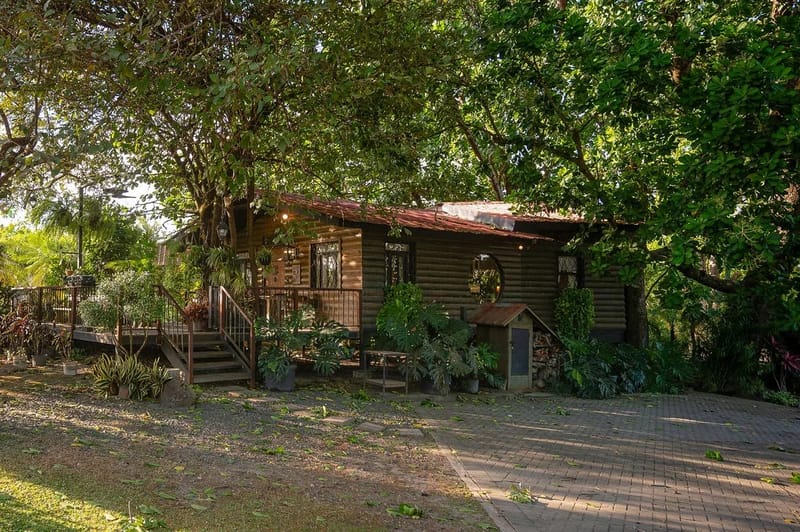 Abuela Totas Cabin #3 by AcoModo