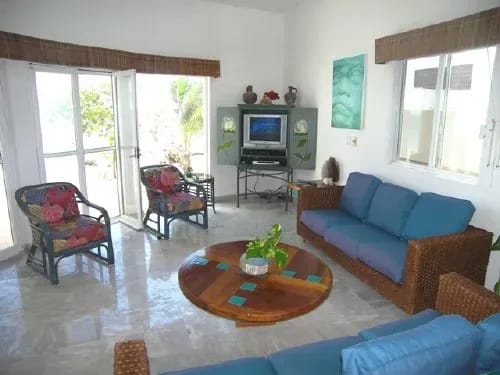 AK-09 — Akumal Beach Home on the Maya Riviera