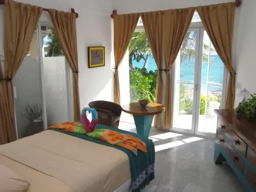 AK-09 — Akumal Beach Home on the Maya Riviera