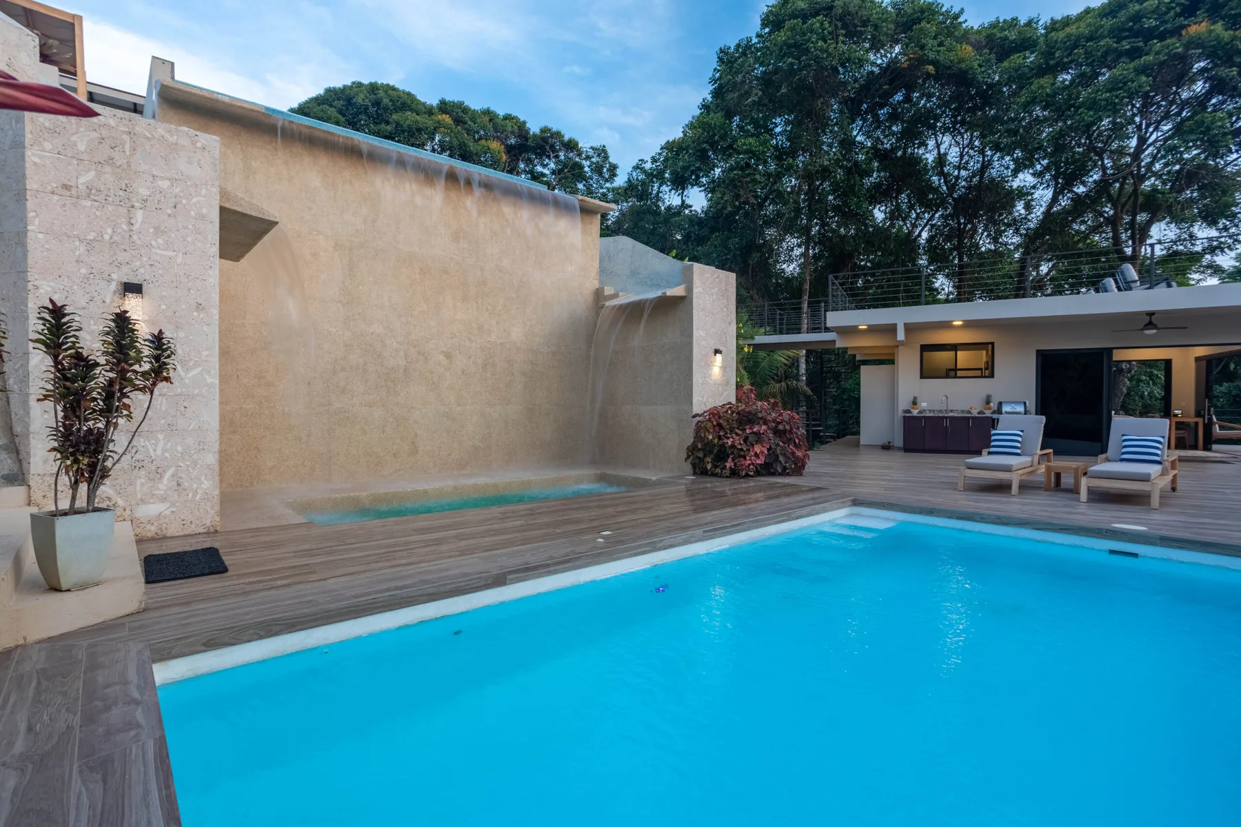 Piscina inferior