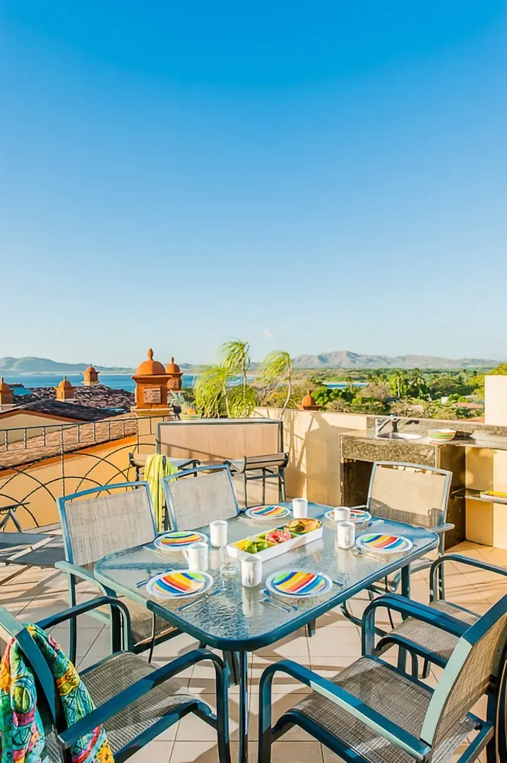 TA-05 — Tamarindo Penthouse Villa