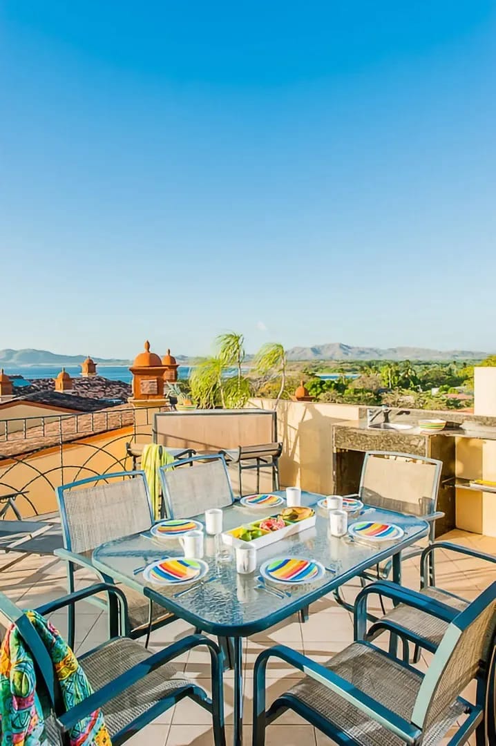 TA-05 — Tamarindo Penthouse Villa