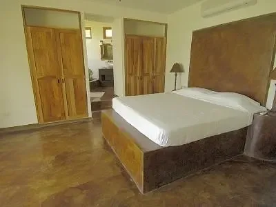 NISS-13 — Ocean View Villa