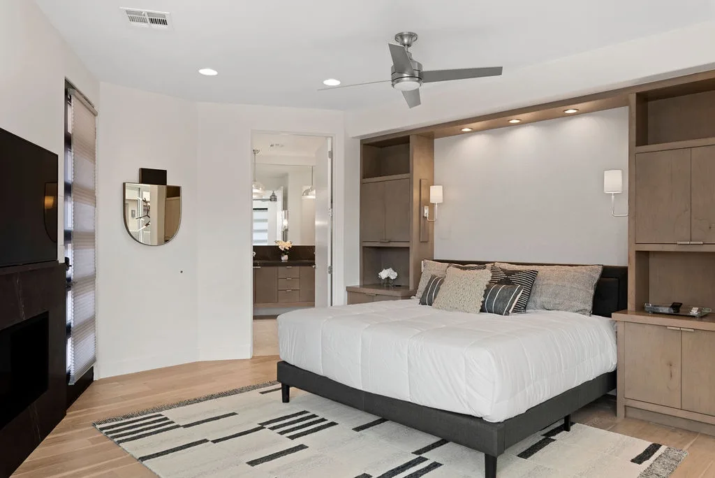 First King Master Suite Casita