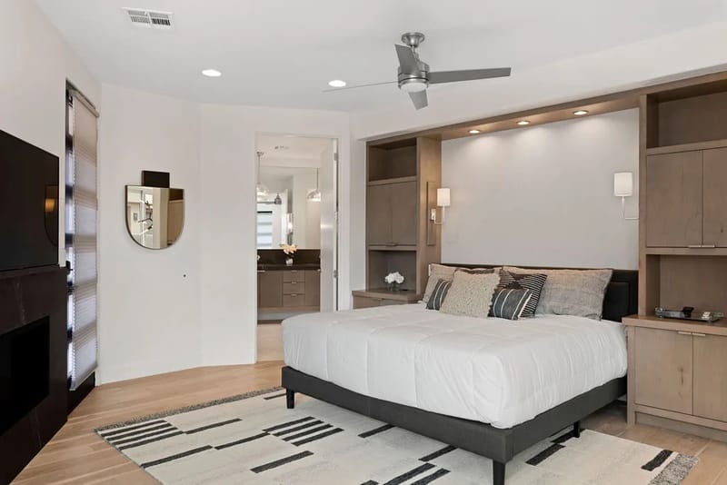 First King Master Suite Casita