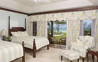 OR-01 — Ocho Rios Beachfront Villa