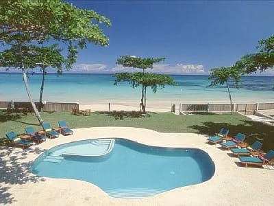 OR-01 — Ocho Rios Beachfront Villa