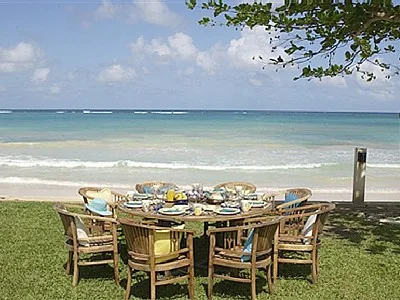 OR-01 — Ocho Rios Beachfront Villa