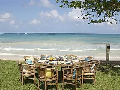 OR-01 — Ocho Rios Beachfront Villa
