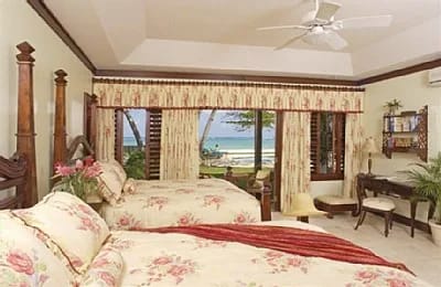 OR-01 — Ocho Rios Beachfront Villa