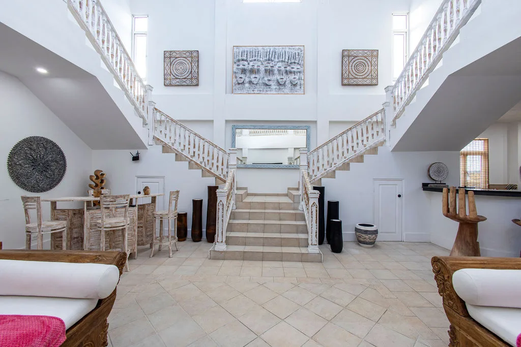Casa del Mar by AcoModo (Ocean-Front Bocas Villa)