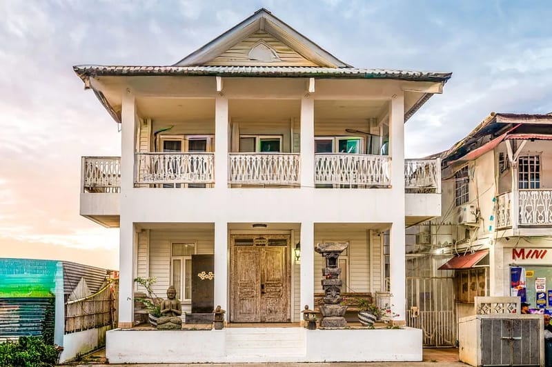Casa del Mar by AcoModo (Ocean-Front Bocas Villa)