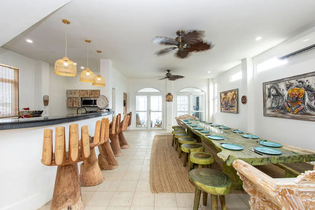 Casa del Mar by AcoModo (Ocean-Front Bocas Villa)
