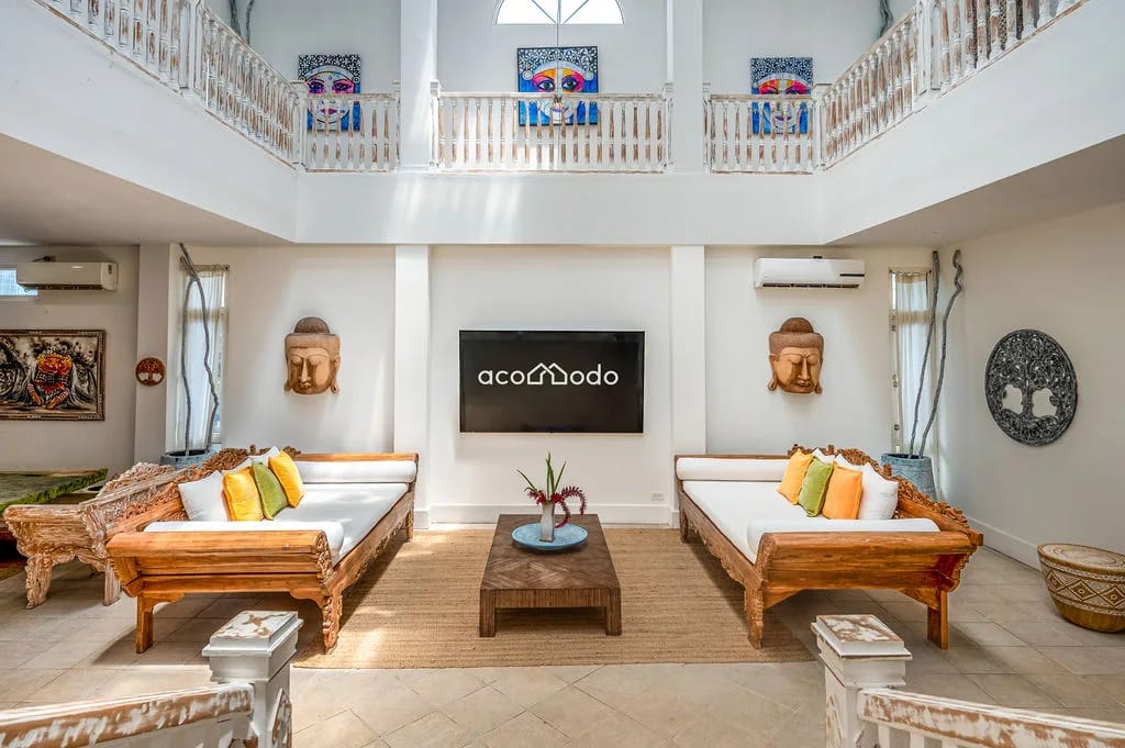 Casa del Mar by AcoModo (Ocean-Front Bocas Villa)