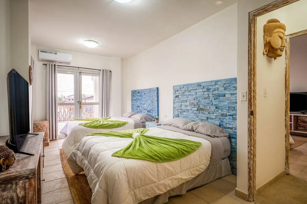 Casa del Mar by AcoModo (Ocean-Front Bocas Villa)