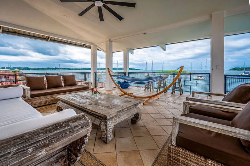 Casa del Mar by AcoModo (Ocean-Front Bocas Villa)