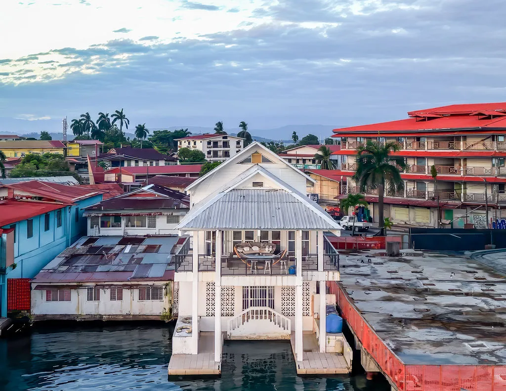 Casa del Mar by AcoModo (Ocean-Front Bocas Villa)