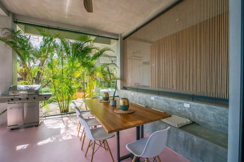 Hang 10 Apartment · 3