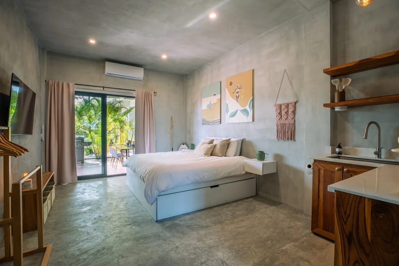 Hang 10 Apartment · 2