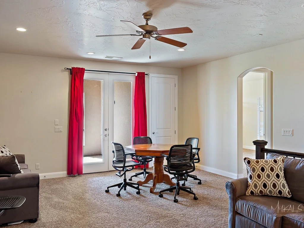 Above Par — property gallery