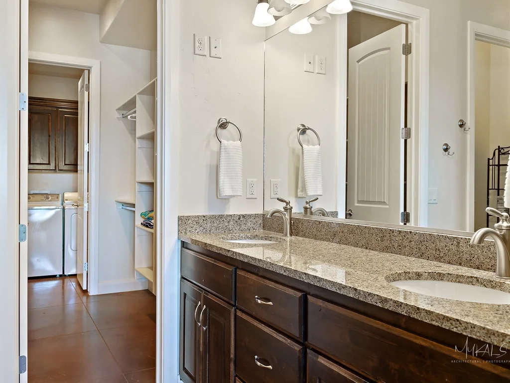 Above Par — property gallery