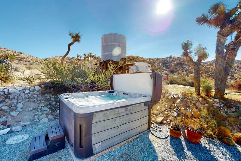 Outdoor hot tub