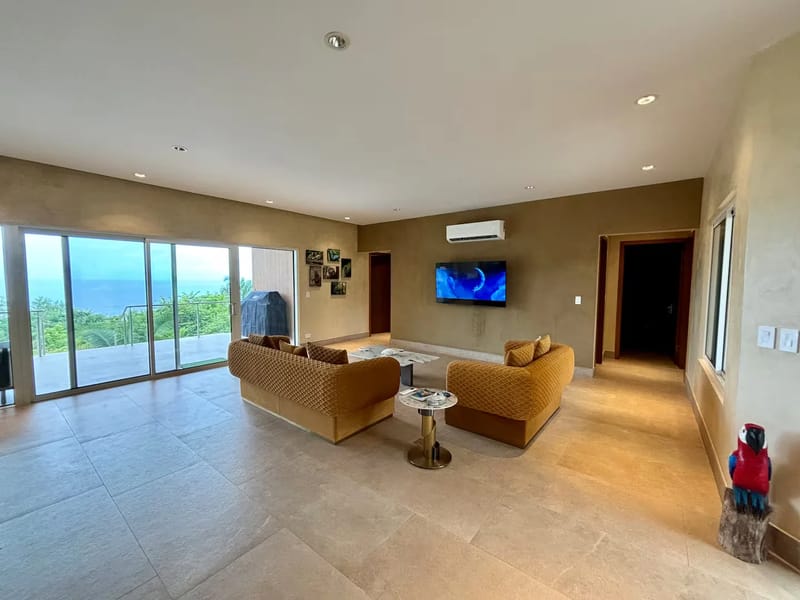 MT-05 — Ocean View Family Vacation Villa