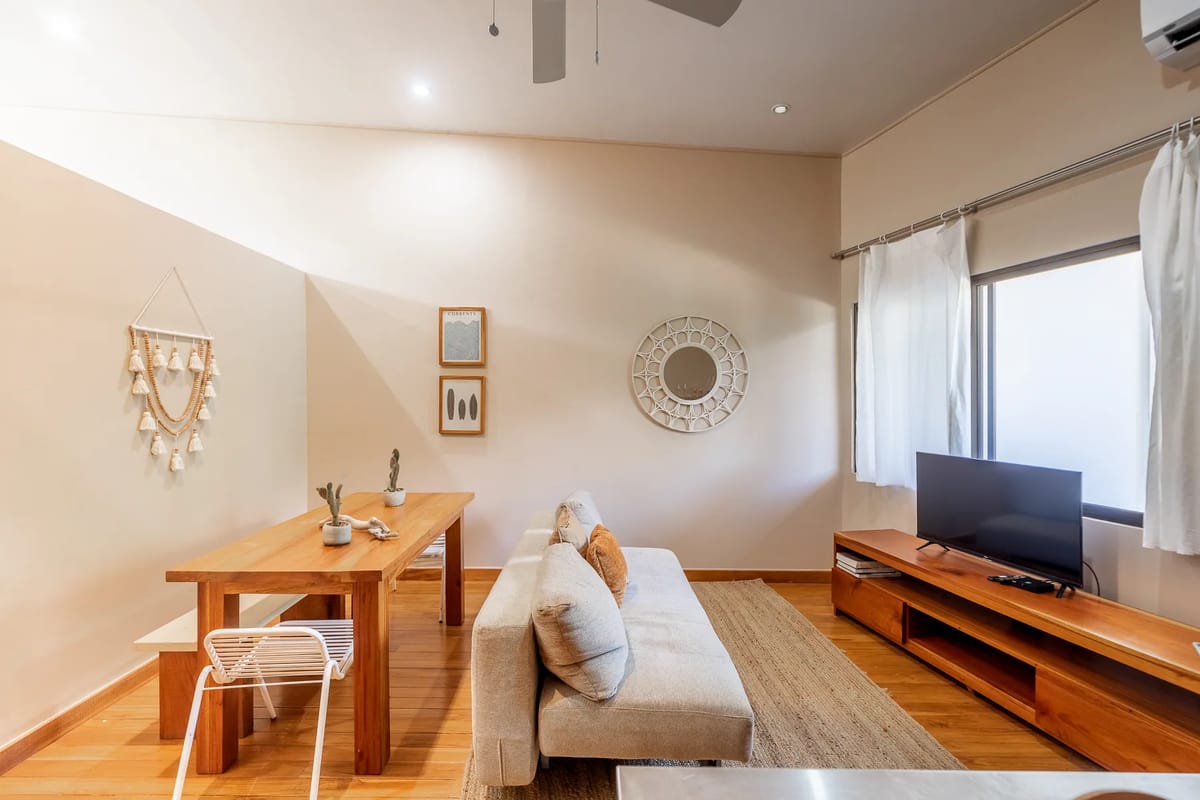 Olo Alaia Sand&Sea #2 (first upstairs) · 6