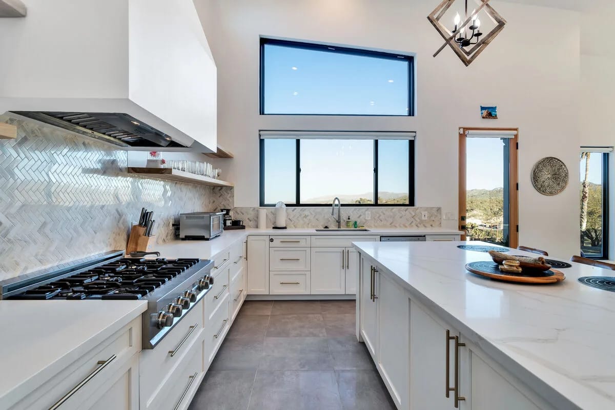 Kitchen cooking area