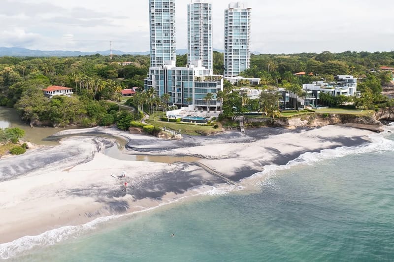 The Surf Point Condo by AcoModo @Riomar