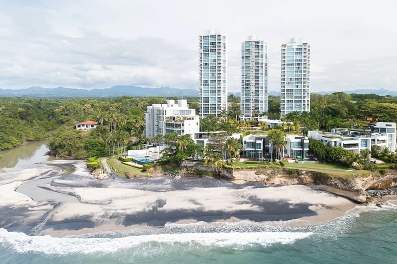 The Surf Point Condo by AcoModo @Riomar