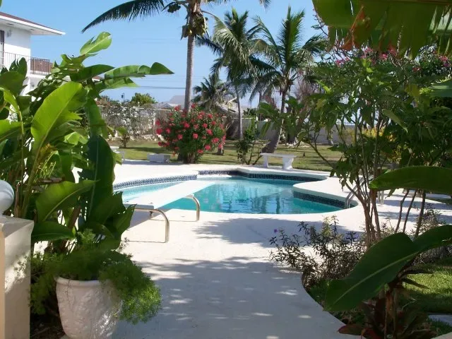 BH-06 — Bahamas Villa Rental in Nassau
