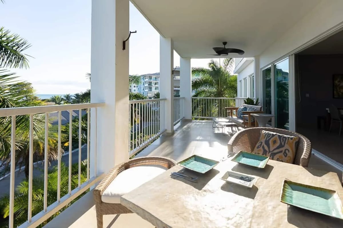 The Beach-Front Condo by AcoModo @Bijao