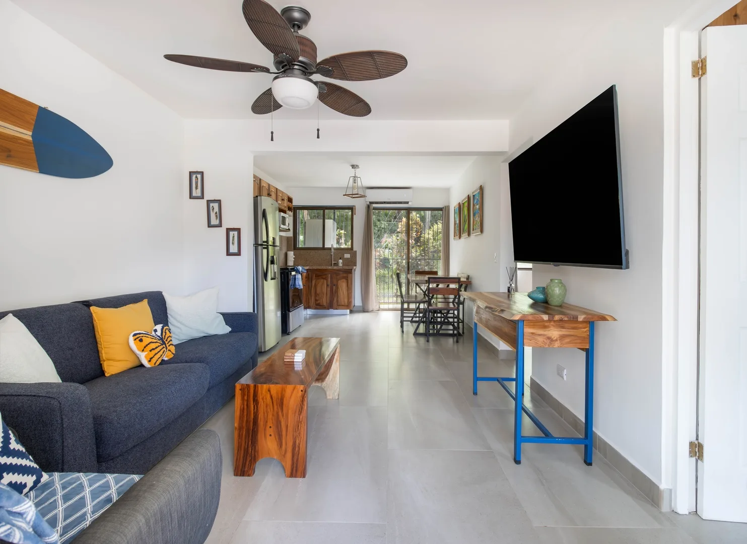 Seaside Solace - 2 Bedrooms 500 Meters To Beach