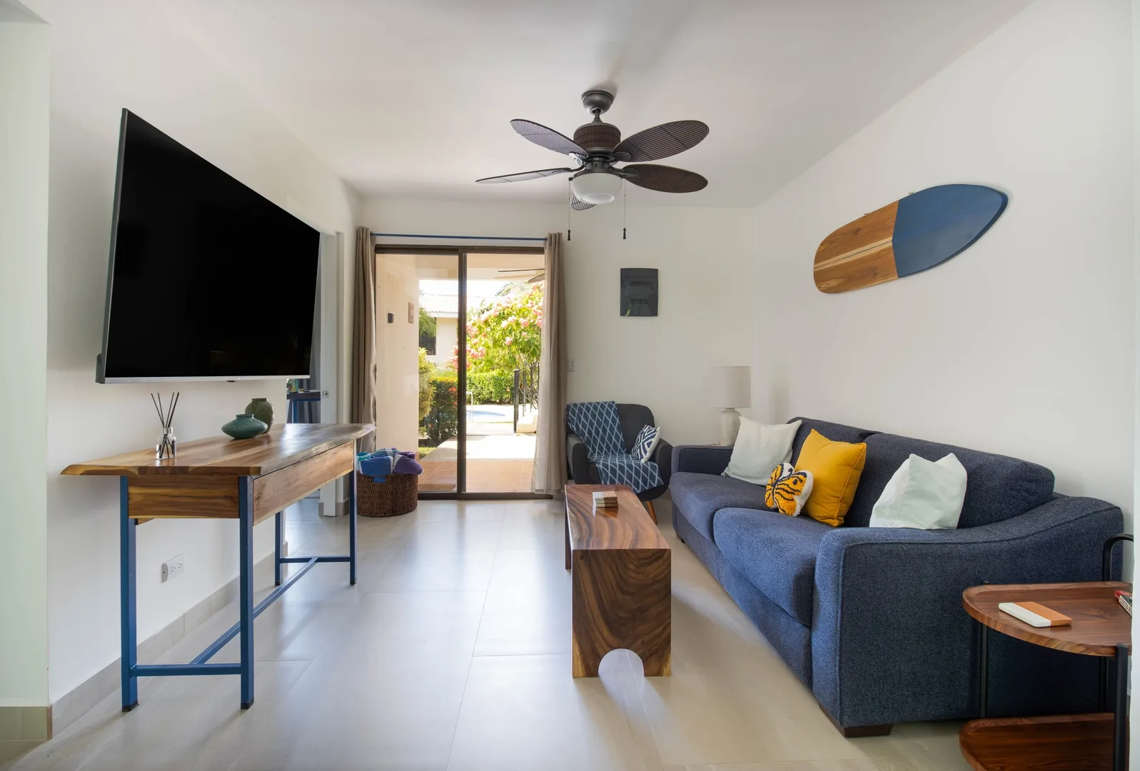 Seaside Solace - 2 Bedrooms 500 Meters To Beach