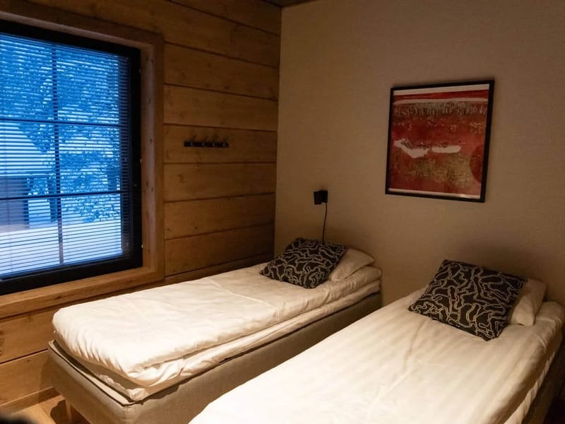 Dormitorio con camas individuales