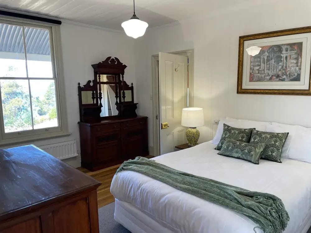 Queen bedroom