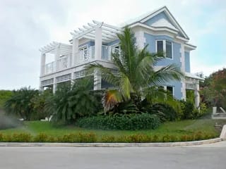 BH-10 — Bahamas Rental Home With Cable TV