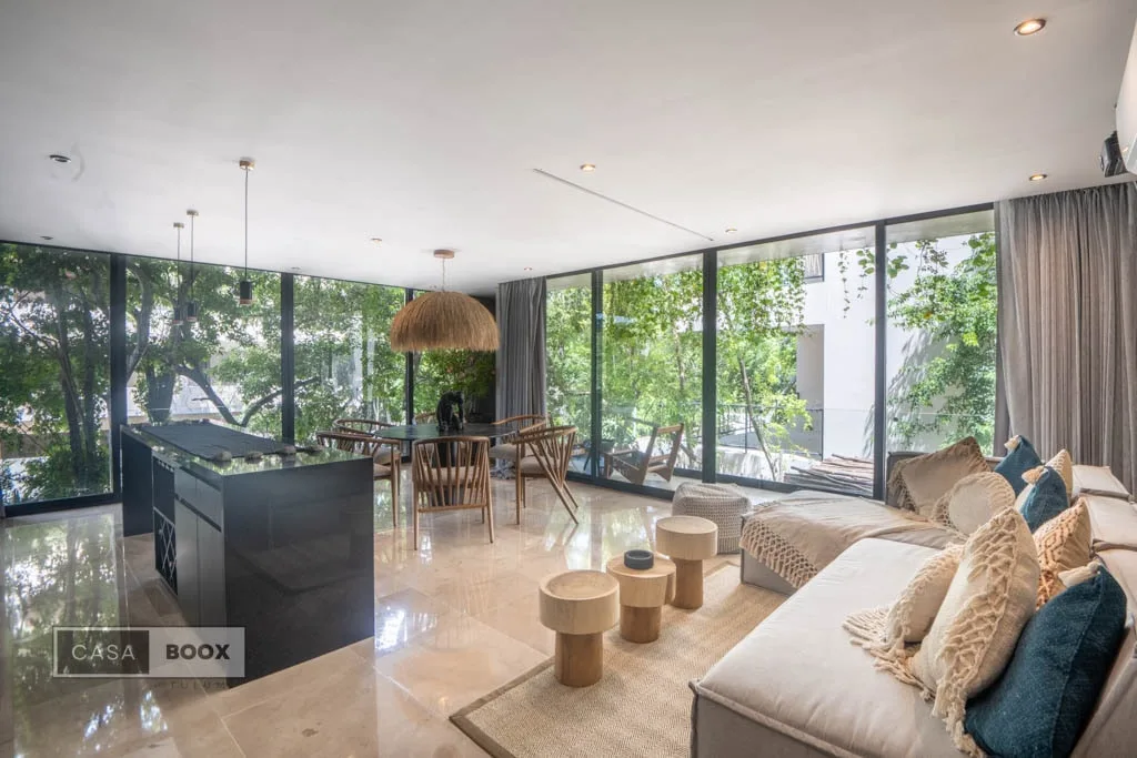 Designer Smart Condo w/ Rooftop Pool & Cinema