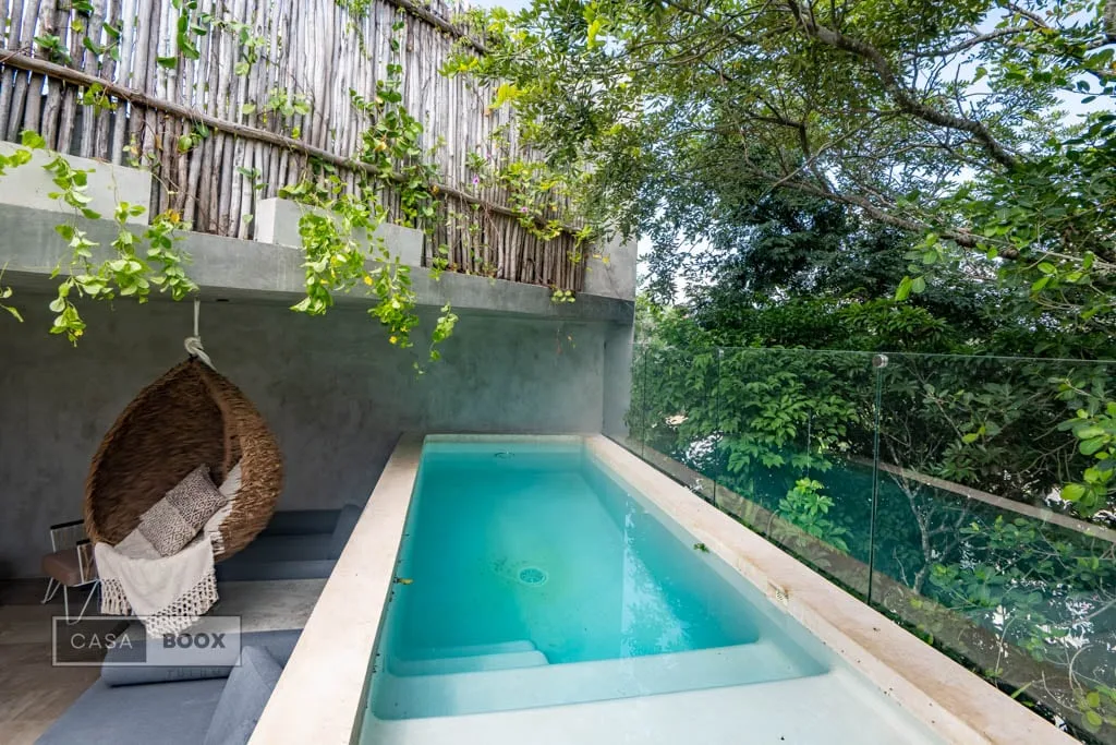 Designer Smart Condo w/ Rooftop Pool & Cinema