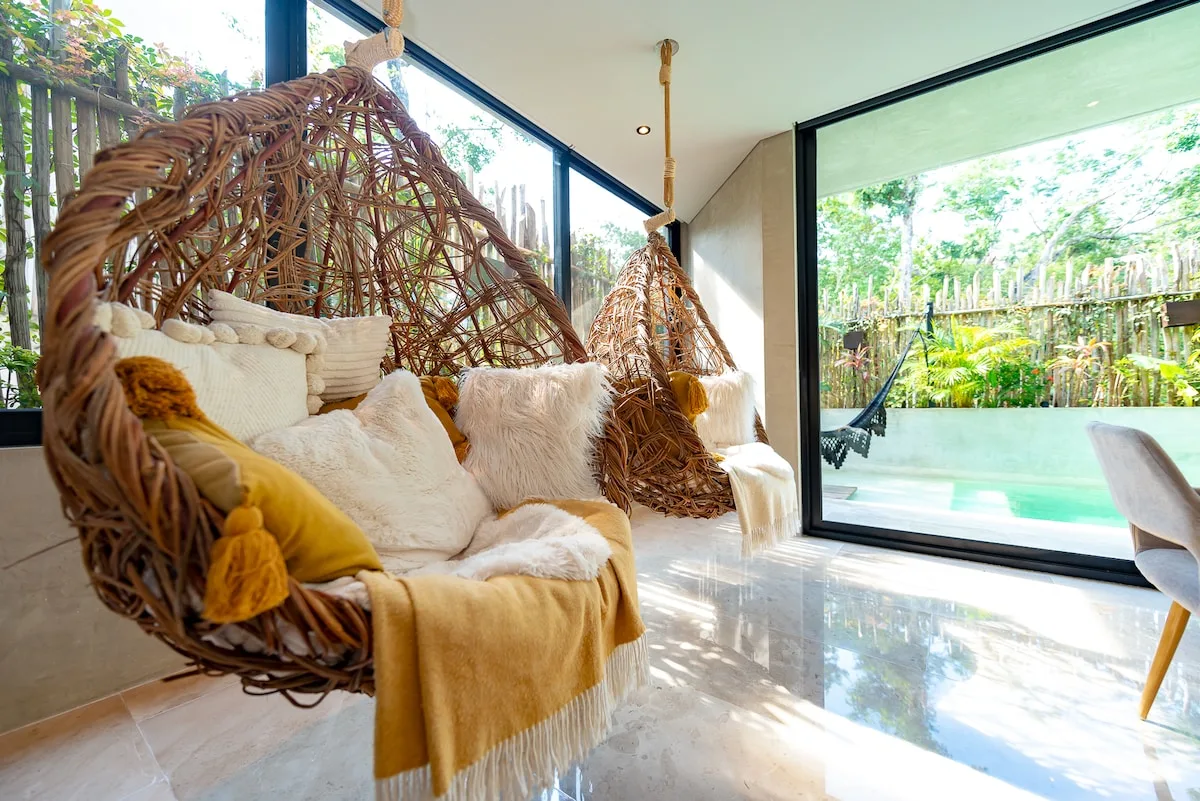 Luxury 2BD w/ Private Pool + Home Theatre
