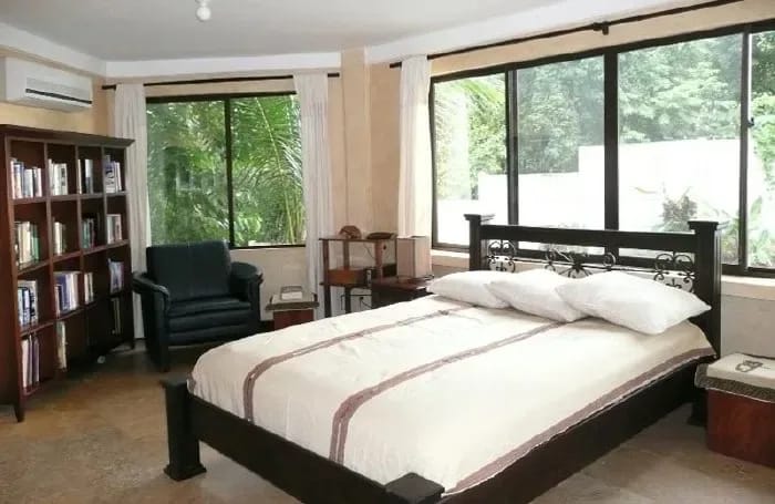 NI-07 — Mal Pais Beach House