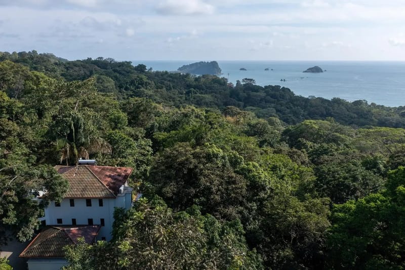 MA-21 — Costa Rica Family Vacation Luxury Villa in Manuel Antonio