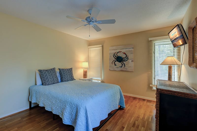 Second queen bedroom