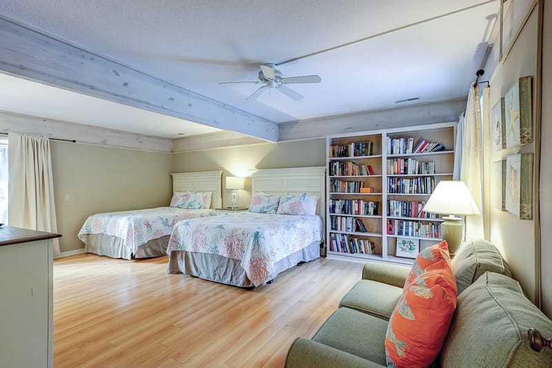 Bedroom with two queen beds