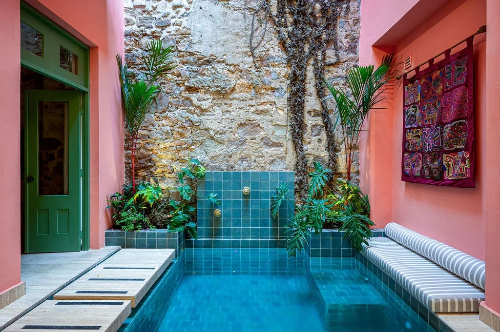 Casa AcoModo at Casco Viejo – 6BR Mansion w/ Pool