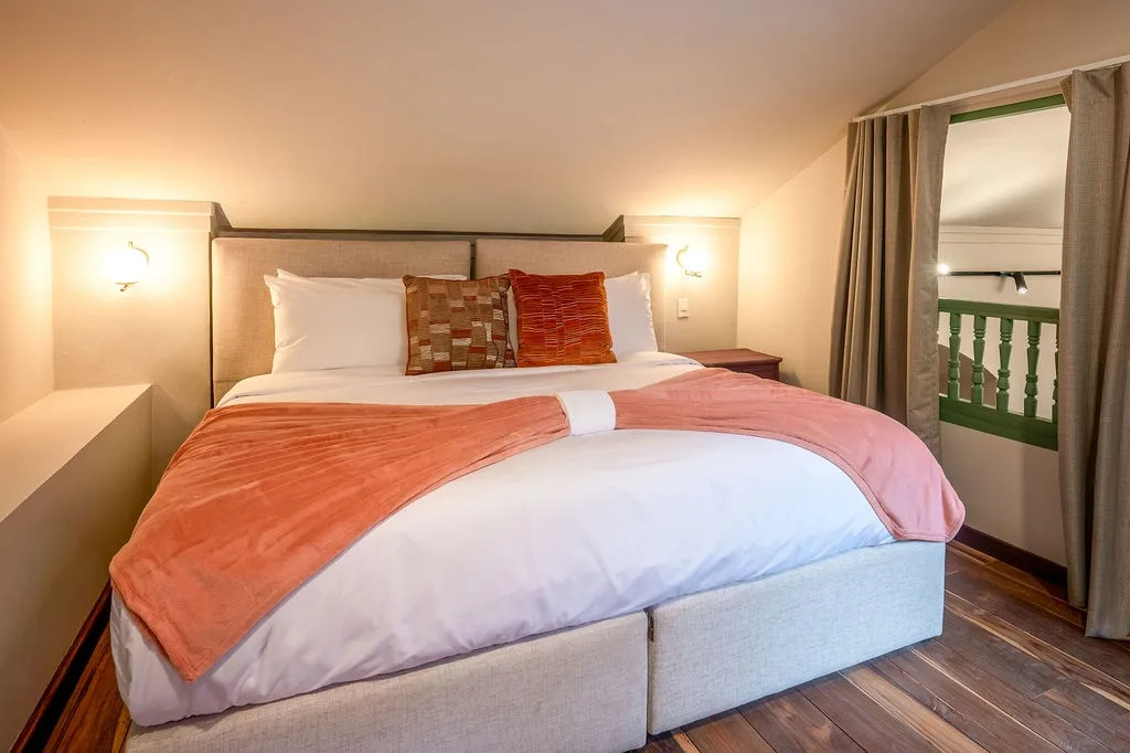 Casa AcoModo at Casco Viejo – 6BR Mansion w/ Pool